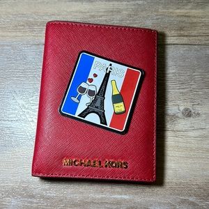 Gently Used Like 🆕 Michael Kors Bedford Passport Wallet